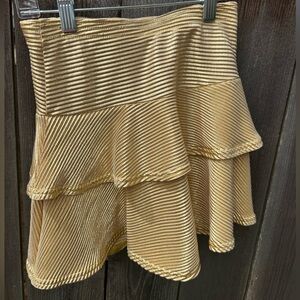Elegant Gold Tiered Skort Azarhia 8/10 (has shorts underneath)